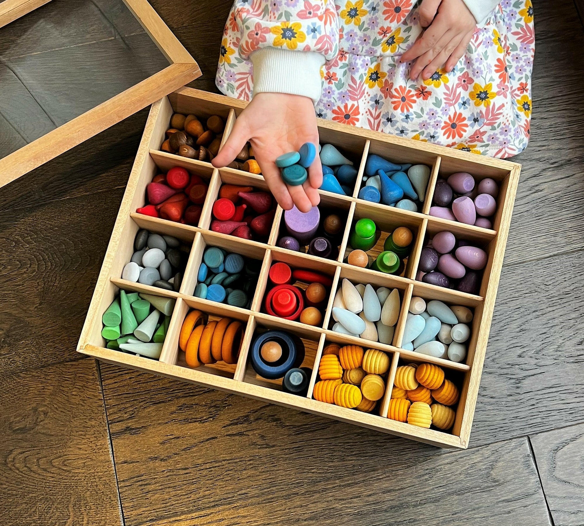 Loose Parts Storage Box with Blackboard Tray