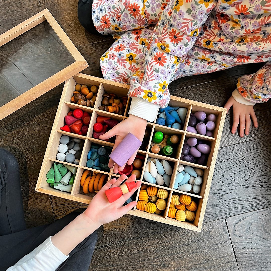loose parts storage box with grapat